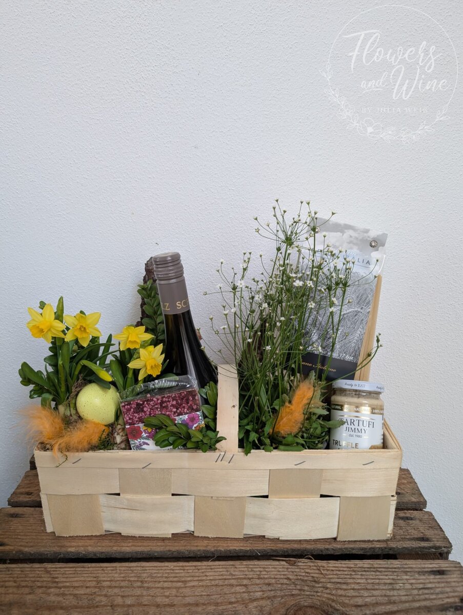 Geschenkkorb Genussmoment von Flowers and Wine – Exquisite Geschenk, 35,00 €
